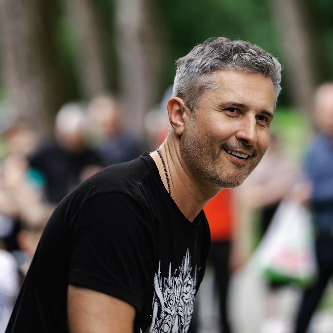 "Оно показывает свою сущность". Известный певец высказался о Виннике и других звездах-беглецах